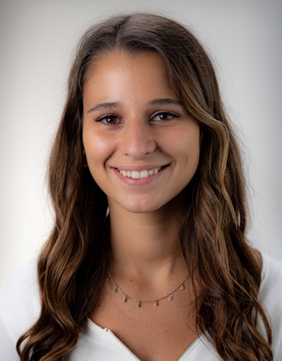 Julia Kaps Portrait
